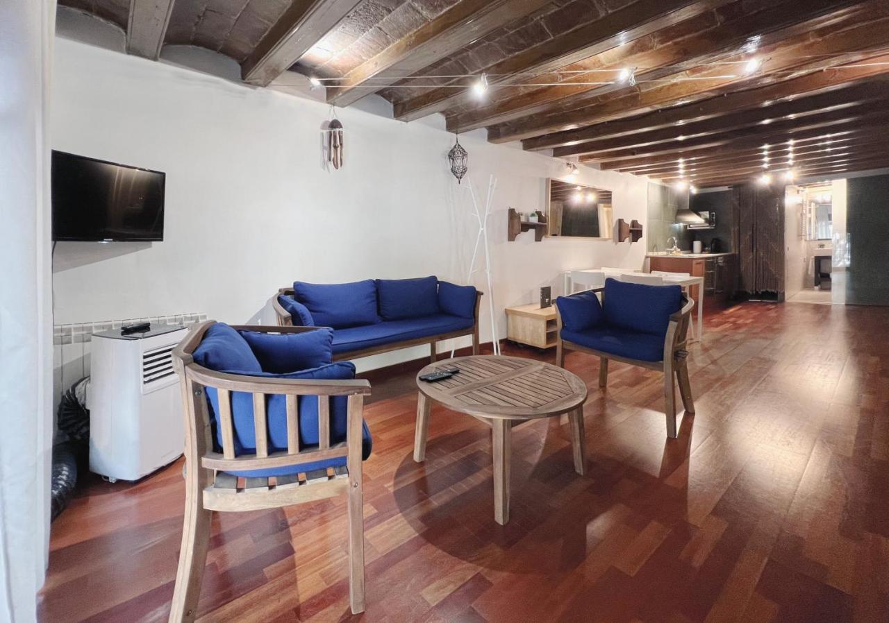 Stay U-Nique Apartments Placa Universitat Barcelona Bagian luar foto